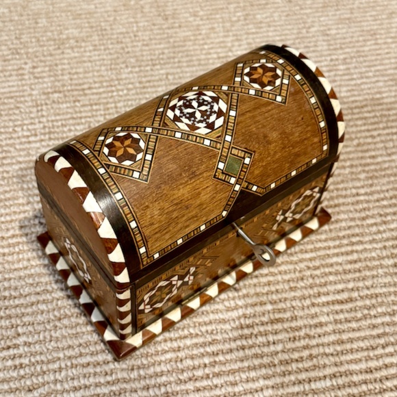 Moorish Spain Arch Top Wood Inlaid Marquetry Jewelry Trinket Box with Key